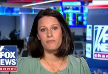 Child services called after mom lets child walk alone in gated community